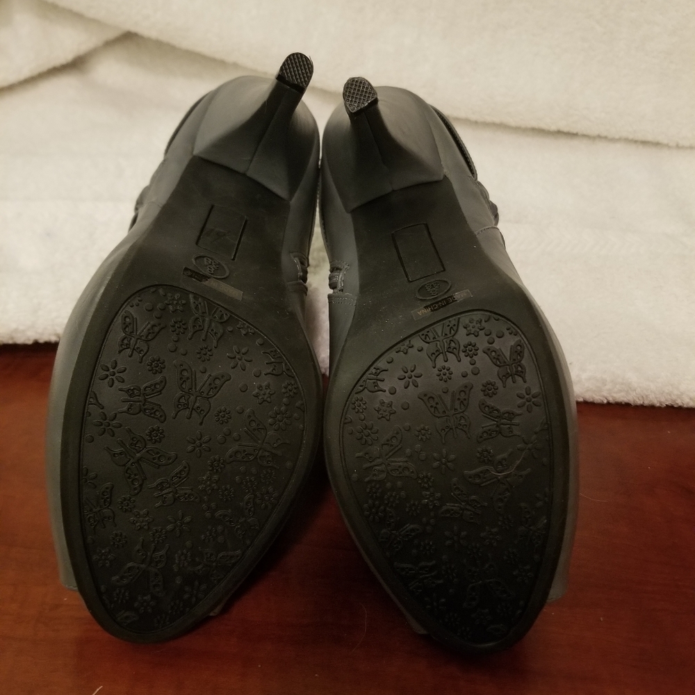 Booties - Picture 3 of 4